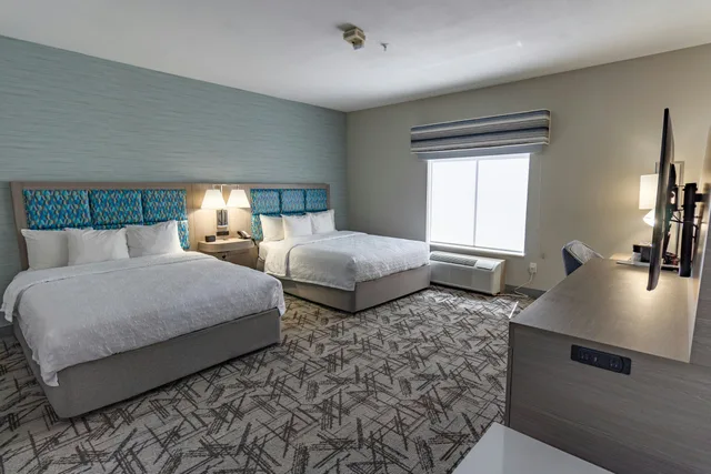 غرفة بسريرين كوين لذوي الإعاقة، Hampton Inn & Suites Denton 1/4
