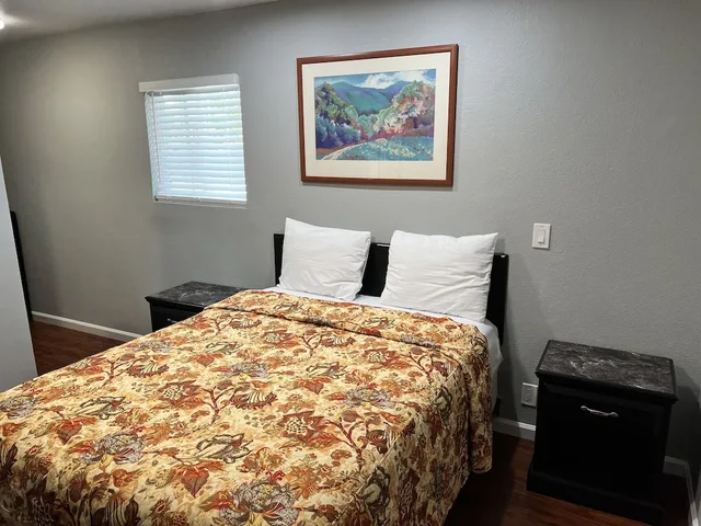 غرفة قياسية بسرير كوين، Studio Inn Livermore 2/4