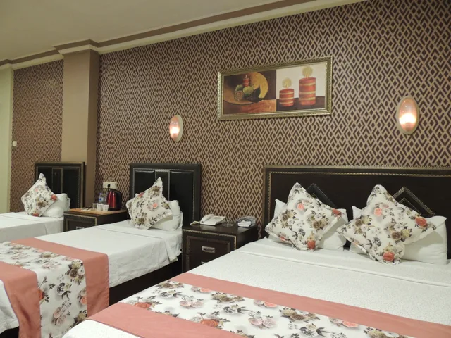 غرفة قياسية ثلاثية، Adana Saraya Hotel 1/8