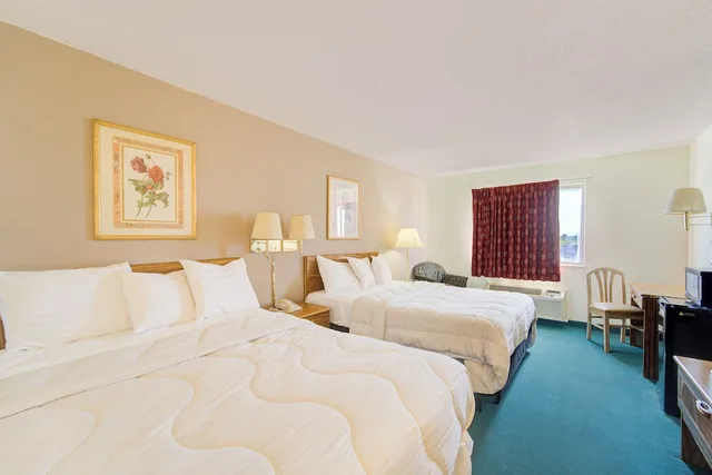 غرفة بسريرين كوين للمدخنين، Capital O Amerihost Inn and Suites Mexico Hwy 54 MO 2/7