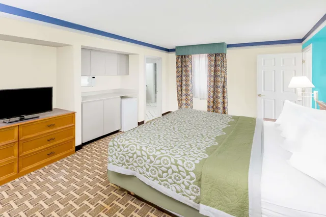 غرفة بسرير كينج للمدخنين، Days Inn By Wyndham Little Rock/Medical Center 3/4