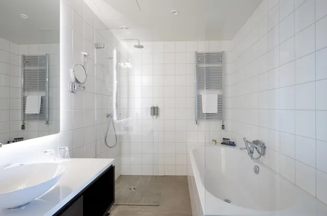 Tower, Suite, King Bed، Fosshotel Reykjavik 3/4
