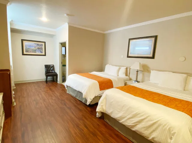 غرفة بسريرين كوين، Monarch Valley Inn Marina at Monterey Bay 1/1