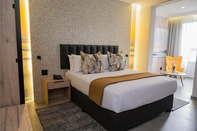 غرفة غراند ديلوكس بسرير مزدوج، Pavilion Hotel & Conference Centre 3/5
