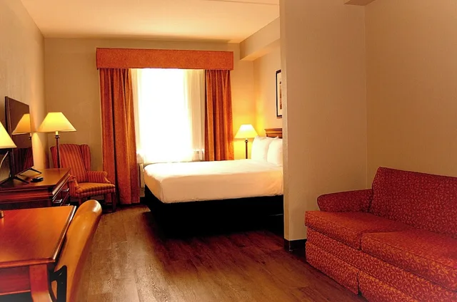 جناح استوديو بسرير كينج مع أريكة، Staywell Inn & Suites 1/1
