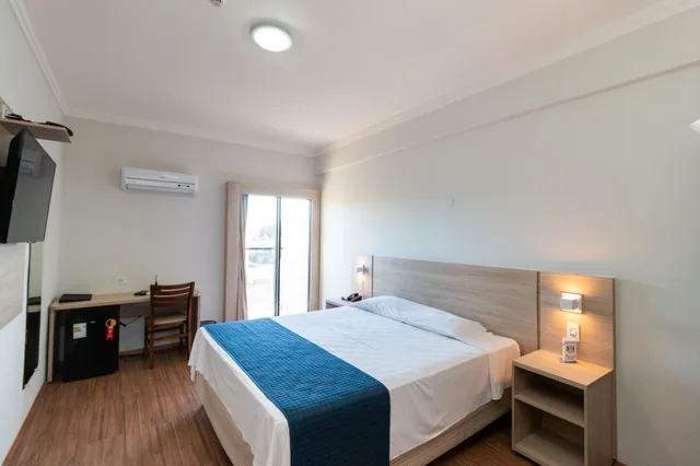غرفة ديلوكس بسرير مزدوج، Bristol Zaniboni Hotel 1/6