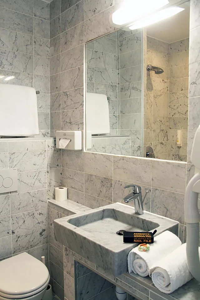 غرفة رباعية بسرير مزدوج، Hotel & Appartements Monsigny Nice 7/10