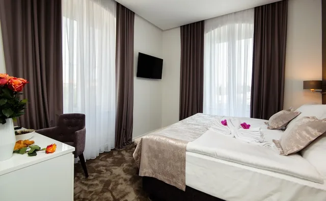 غرفة فاخرة بسريرين كينج بإطلالة على الشاطئ بحمام خاص، Dream Luxury Rooms 2/4
