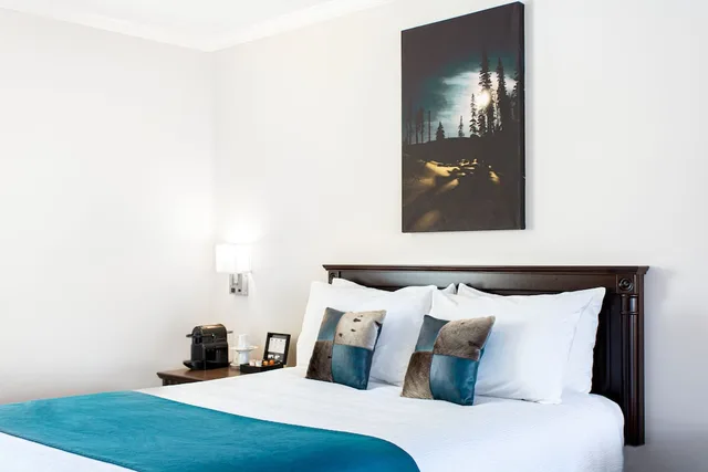 Royal Inn & Suites، كورنر بروك 15/50