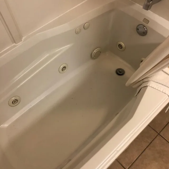 جناح بسرير كينج لذوي الإعاقة، Americas Best Value Inn Suites Gun Barrel City 5/5