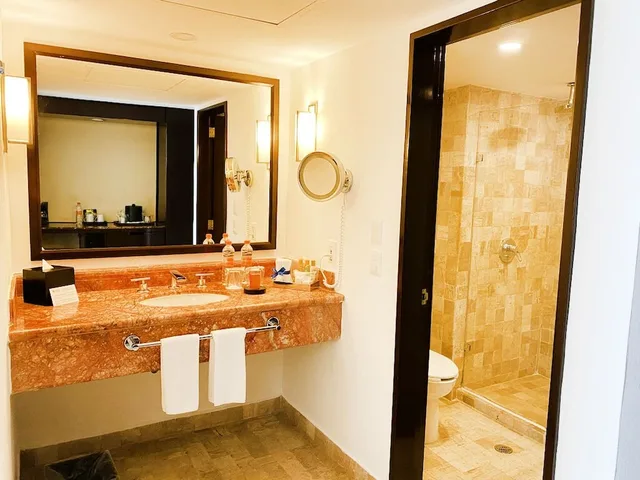 غرفة ديلوكس بسرير كينج بإطلالة على البحر، Krystal Grand Cancun All Inclusive 9/9