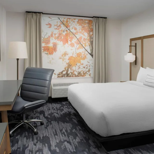غرفة بسرير كينج بإطلالة على المدينة، Fairfield Inn & Suites by Marriott Nashville Near Vanderbilt 6/10