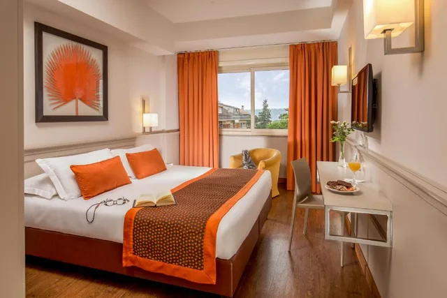 Omnia, Classic, Double Bed، Grand Hotel Fleming 1/4
