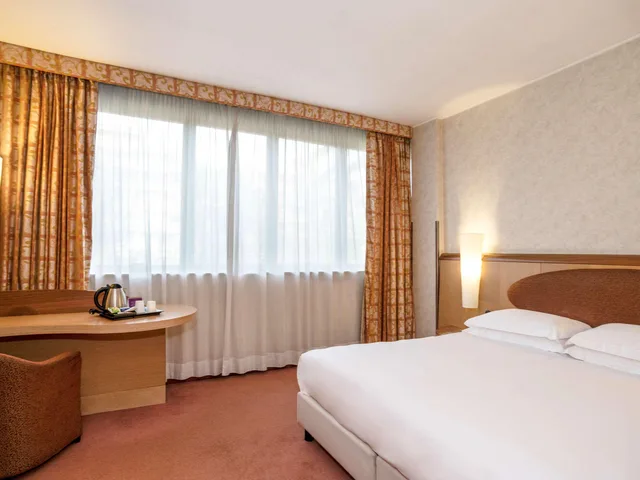 غرفة قياسية بسرير مزدوج أو سريرين منفصلين، Mercure Roma West 3/4