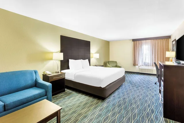 غرفة قياسية كبيرة بسرير كينج، Best Western Oglesby Inn 2/3