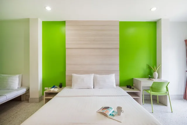 غرفة سوبيريور ثلاثية بسرير كينج وسرير فردي، The Fifth Residence 8/10