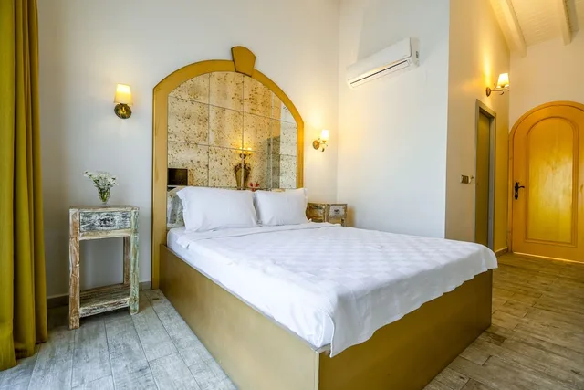 غرفة كلاسيكية بسرير كوين بشرفة، Hotel De Gold Alacati 1/7