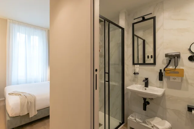 غرفة قياسية بسرير مزدوج، Aiello Hotels - Isola Design District 3/3