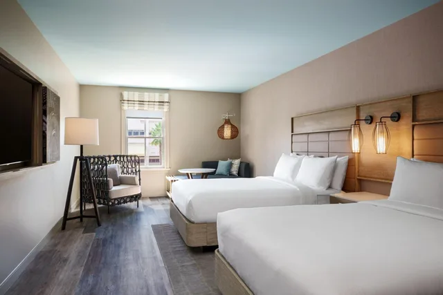 غرفة بسريرين كوين، Renaissance St Augustine Historic Downtown Hotel 1/9