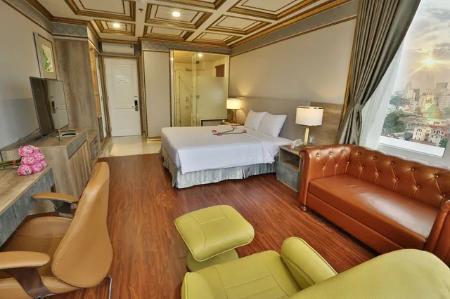 جناح تنفيذي بسرير كوين بإطلالة على المدينة، Lotus Saigon Hotel 5/10