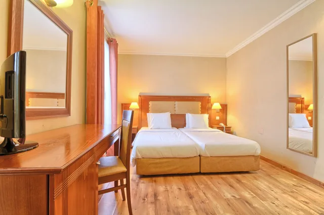 غرفة بسرير مزدوج، 121 Hotel Paris 1/3