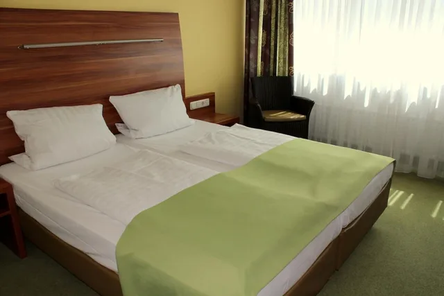 غرفة كومفورت بسرير كينج، Hotel Wallis 2/8