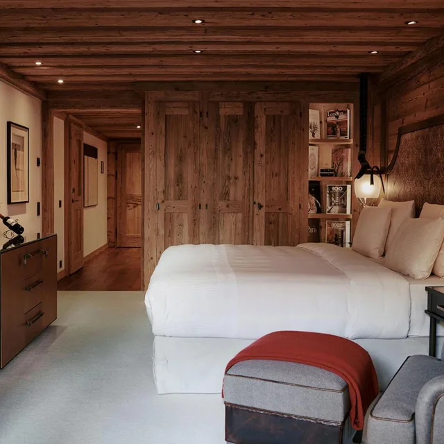 Room, Double Bed, THE ALPINA GSTAAD 1/3