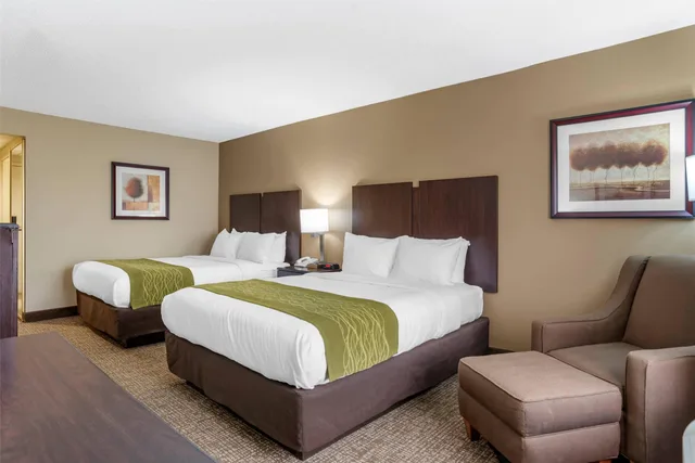 غرفة بسريرين كوين، Comfort Inn Pearl-Jackson 3/5