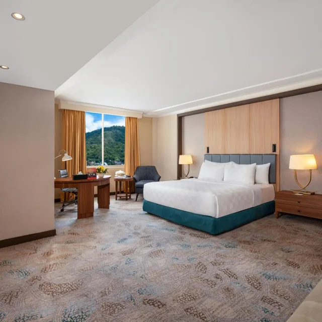 Executive Suite Hill View، Swiss-Belhotel Papua Jayapura 2/7