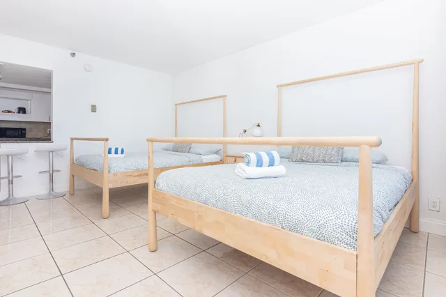 جناح استوديو حصري بسرير كوين وسرير مزدوج، Girasole Apartments 2/10