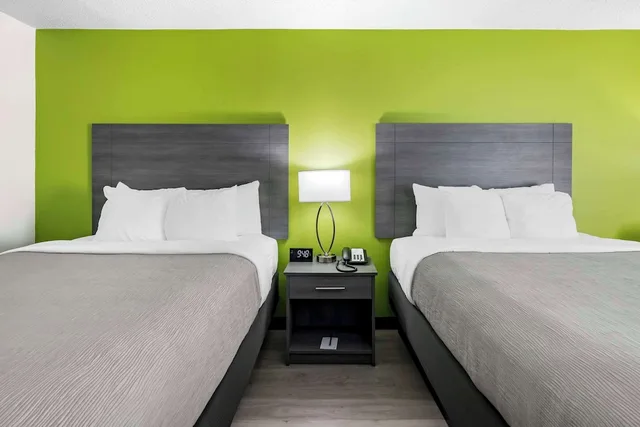 غرفة بسريرين كوين، Quality Inn Clarksville 5/9