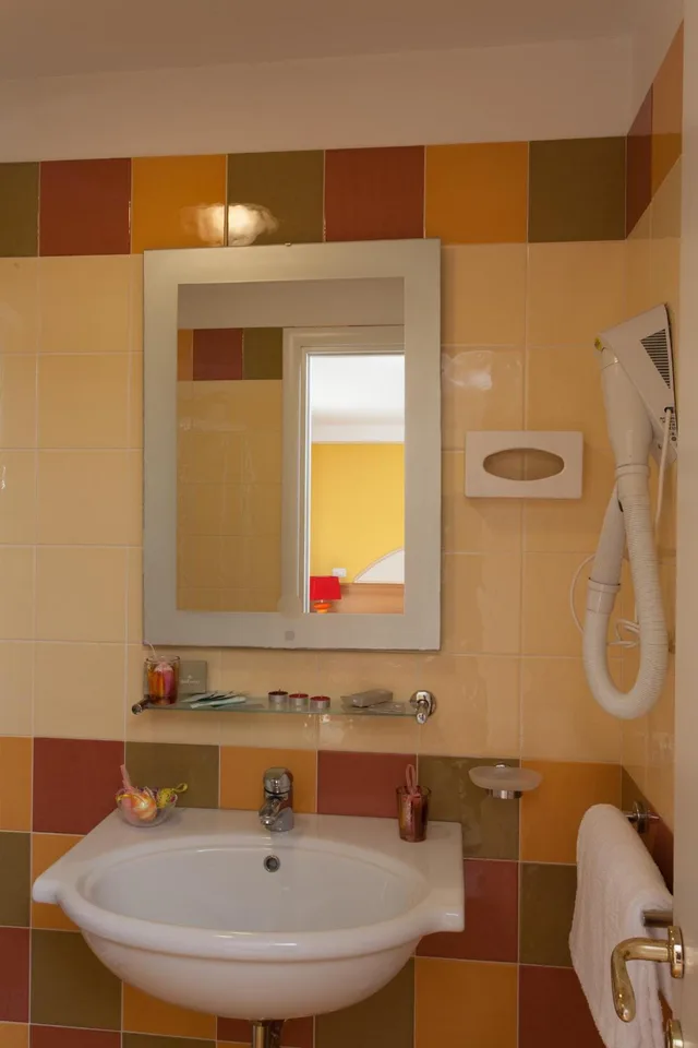 غرفة رباعية بشرفة، Hotel Bahama 6/9