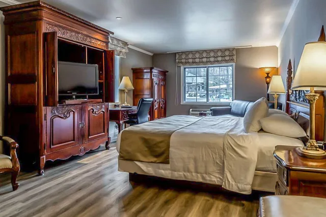 Suite, King Bed, St Christophe Hotel Spa Ascend Hotel Collection 2/3