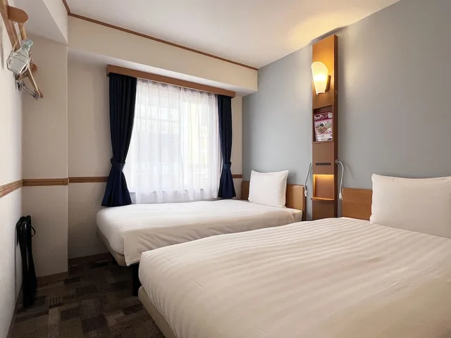 غرفة قياسية بسريرين منفصلين للمدخنين، Toyoko Inn Hakata Nishi-nakasu 3/7