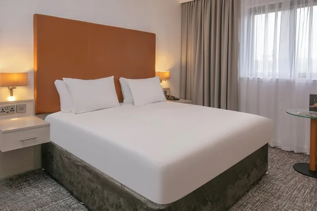 غرفة سوبيريور بسرير كينج، Glasgow Westerwood Hotel, Spa & Golf Resort 2/3