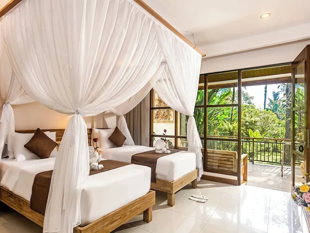 2 Bedrooms, Family, Bungalow, King and Twin Beds, Garden View, Garden Area، Alas Petulu Villa Resort And Spa 6/10