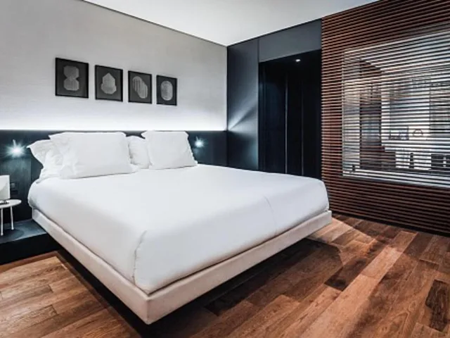 غرفة ديلوكس بسرير كوين بمنطقة جلوس، SLS Buenos Aires Puerto Madero 1/2