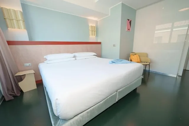غرفة ديلوكس بسرير مزدوج بشرفة، Moderno Hotel Roma - Adults Only 10/10