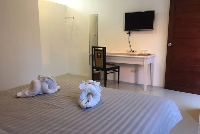 غرفة بسريرين منفصلين بحمام خاص، Non Du Lay Guesthouse 4/5