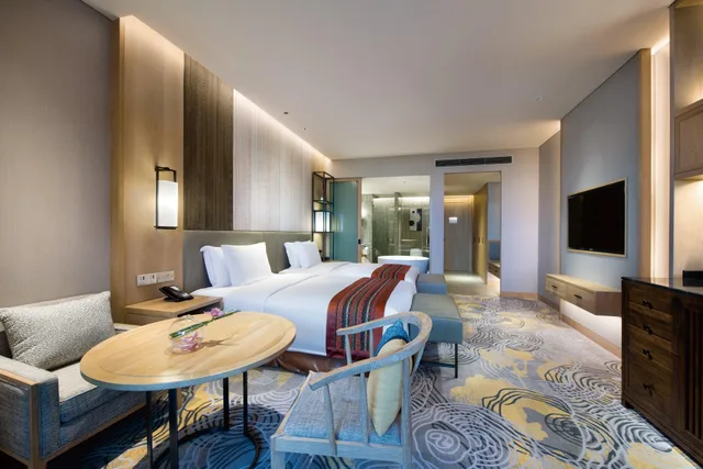 غرفة قياسية بسريرين مزدوجين بإطلالة على البحيرة، Crowne Plaza Kunming Ancient Dian Town 2/2