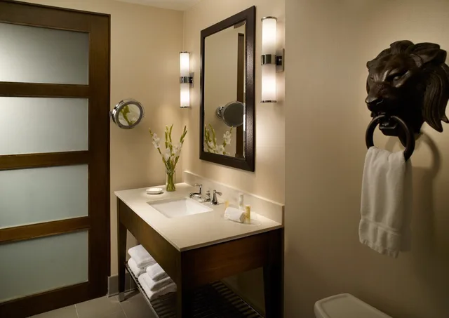 غرفة قياسية بسريرين كوين، CROWNE PLAZA CHARLESTON AIRPORT CONV CTR 4/4