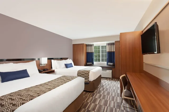 غرفة أساسية بسريرين كوين، Microtel Inn & Suites By Wyndham Windham 1/2