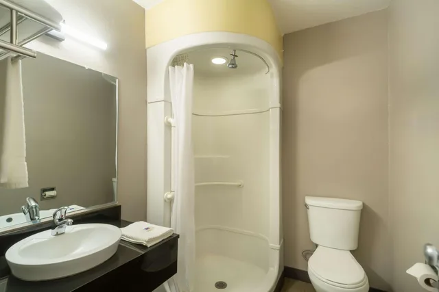 غرفة رباعية بسرير مزدوج، Motel6 Del Rio, TX 10/10