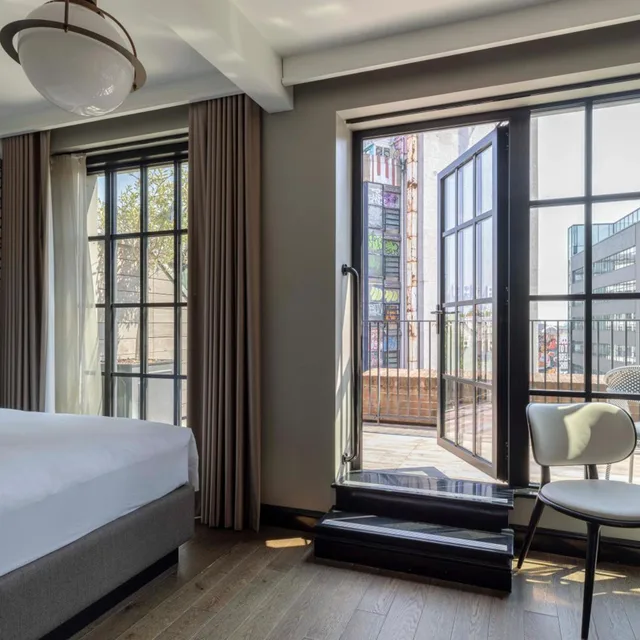 غرفة سوبيريور بسرير كوين بشرفة، Virgin Hotels London-Shoreditch 4/6