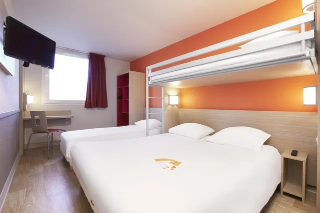 غرفة كومفورت ثلاثية، The Originals Access Tendance Hotel Saint Etienne Aeroport 1/1