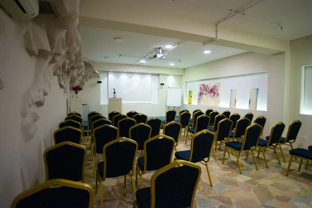 Bougainville Bay Hotel، ساراندا 65/78