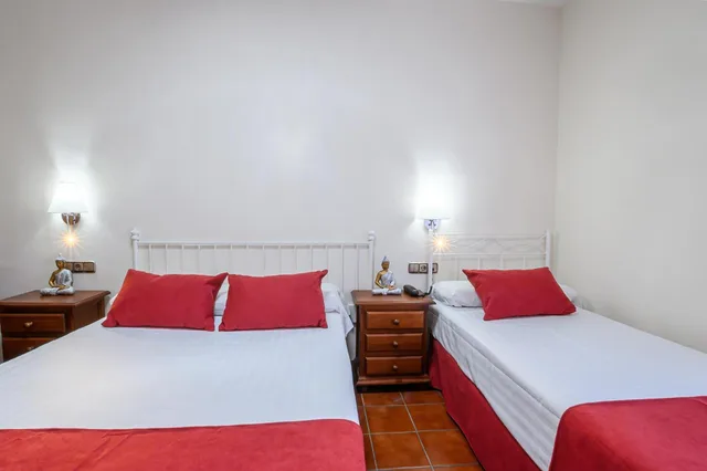 غرفة عائلية، Hotel H28 Camas 7/9