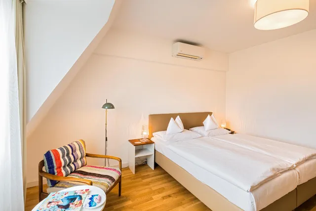 Classic, Double Bed, No Balcony، AT THE PARK HOTEL 6/10
