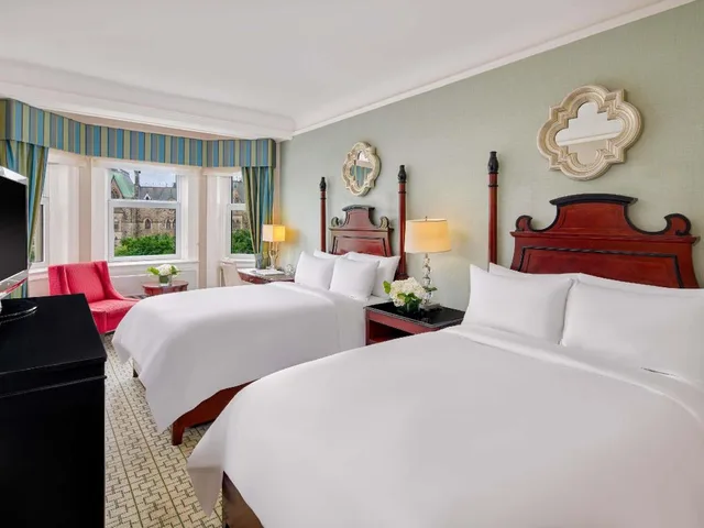 Fairmont, 2 Double Beds, Parliament Hill View, Fairmont Chateau Laurier 1/2