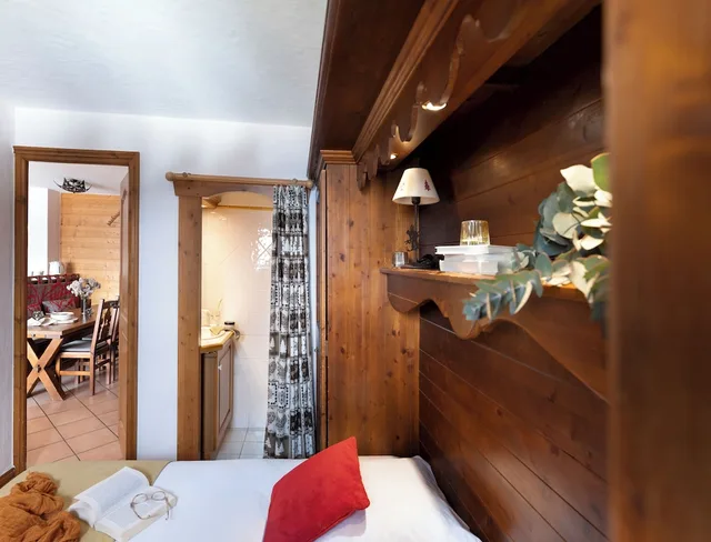 شقة بأربعة أسرّة بإطلالة على الجبل بشرفة بغرفتين مع أريكة، Residence Pierre and Vacances Premium Les Alpages de Chantel 5/6